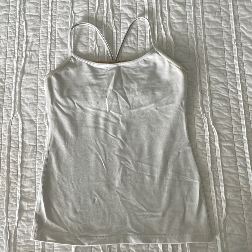 SOLD! Lululemon Y flow tank